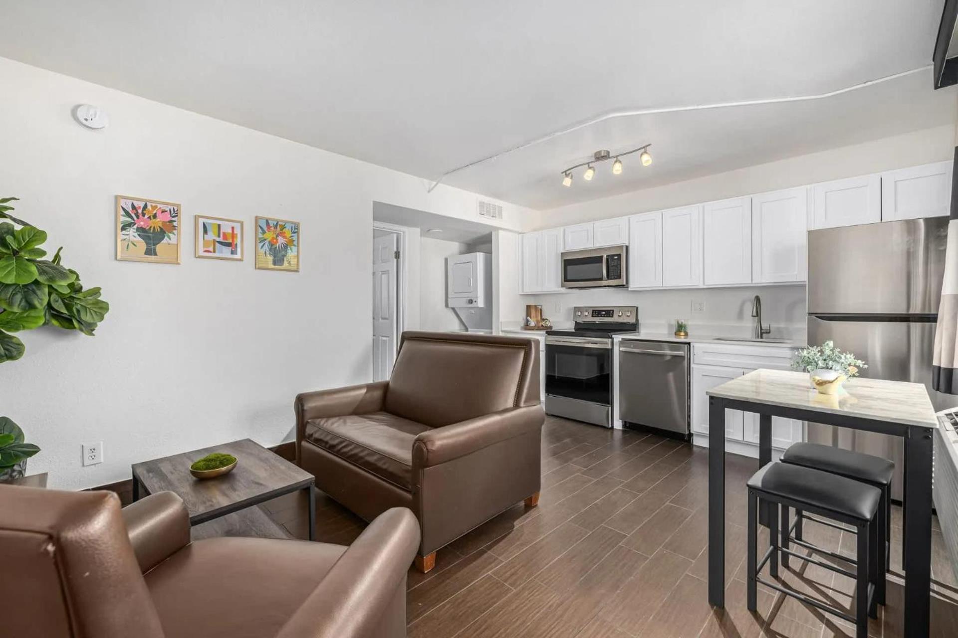 Oasis Apartment Tempe